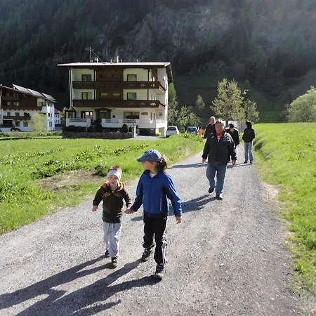 Gschwandthof Hotel 3*